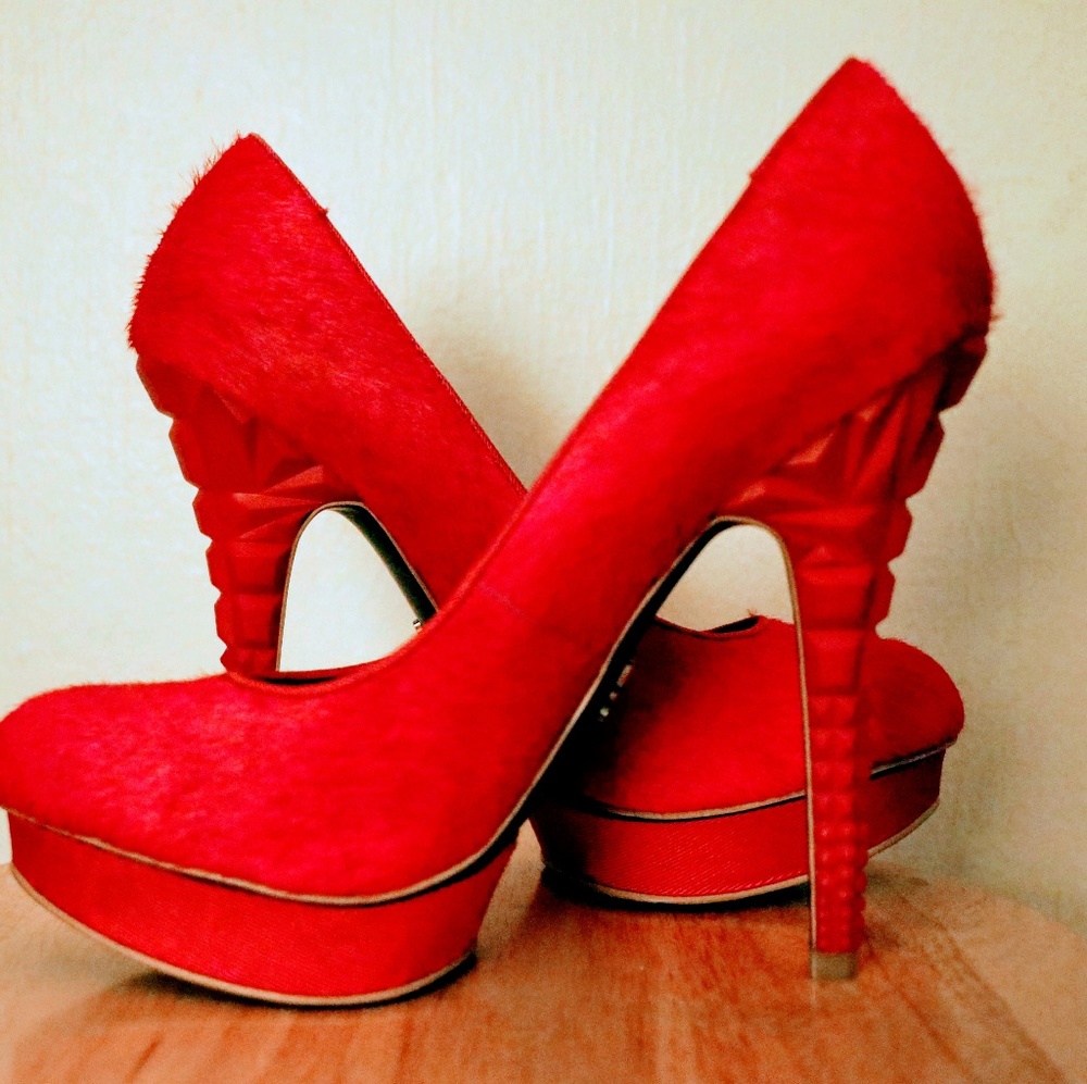 RACHEL Rachel Roy hot pink heels